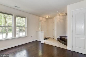 Building Photo - 122 Elmcroft Blvd