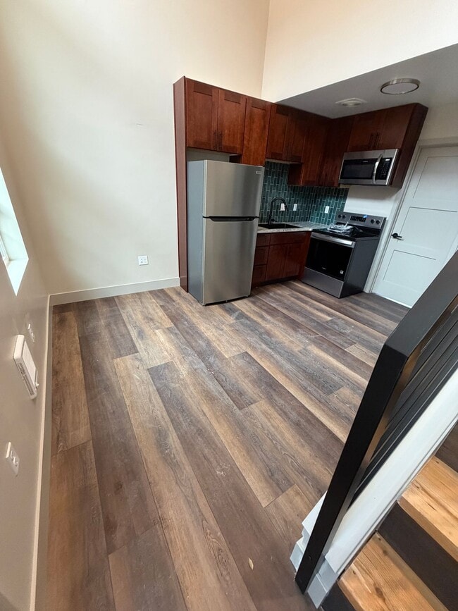 Building Photo - Steel Hollow Cottage Community