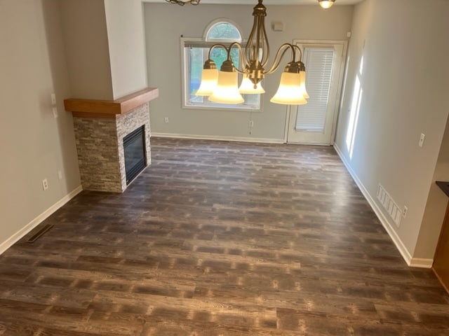 Building Photo - 1234 Crystal Pl E