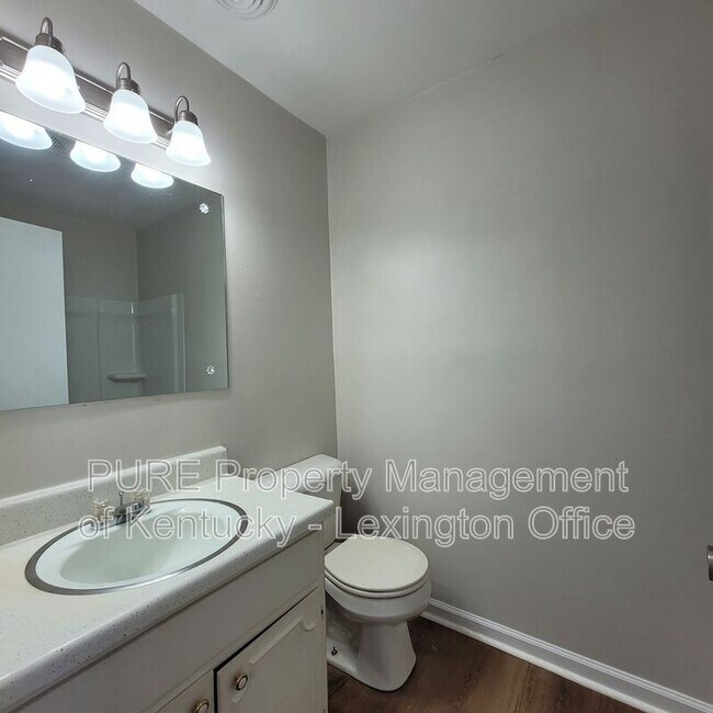 Building Photo - 429 Chestnut Street