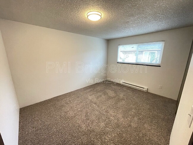 Building Photo - 4821 NE Prescott St