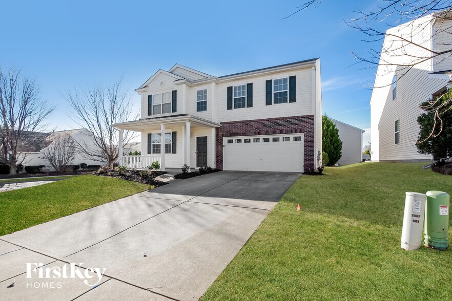 Building Photo - 7421 Lamplighter Close Dr