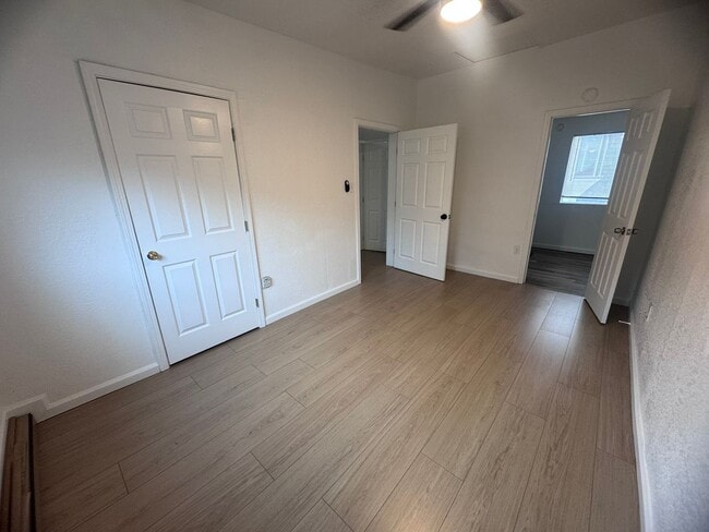 Building Photo - New Flooring & Paint!