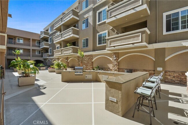 Building Photo - 2750 Artesia Blvd