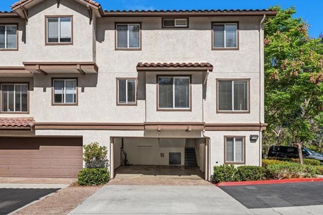 Building Photo - 10340 Wateridge Cir