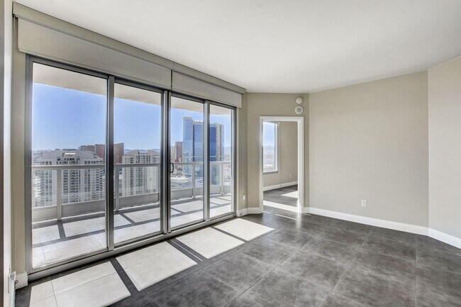 Building Photo - Turnberry Towers 4305W-Strip/City Views from this Stunning 3Bd/2.5Ba Residence