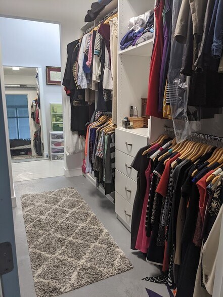 Walk-In Closet - 150 E Robinson St