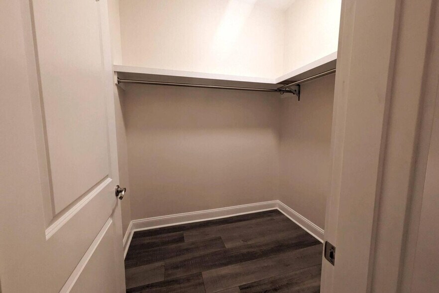 Building Photo - 2756 Bridgegate Trce NE