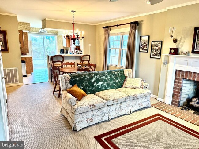 Building Photo - 102 Jl Thompson Dr