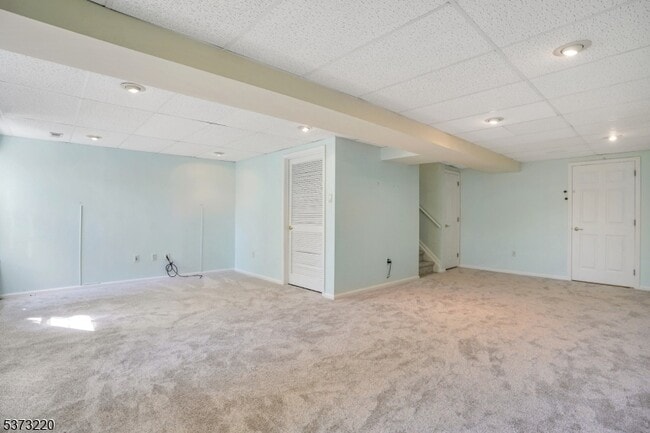 Building Photo - 168 Gladstone Dr
