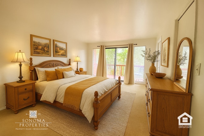 Building Photo - 3+ Bedroom / 2 Bathroom Home with Sunroom & Beautiful Views