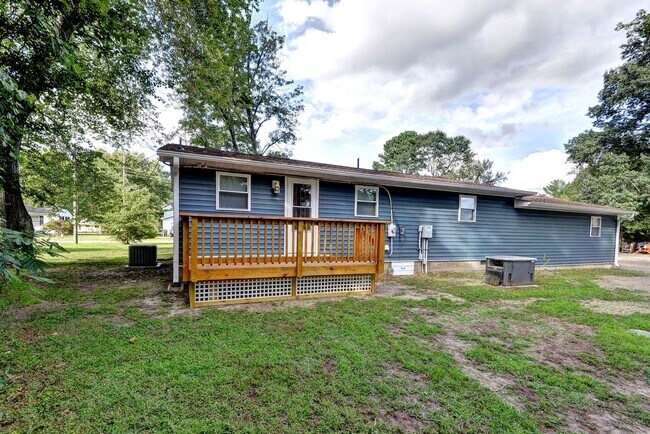 Building Photo - Chickahominy Shores - water community