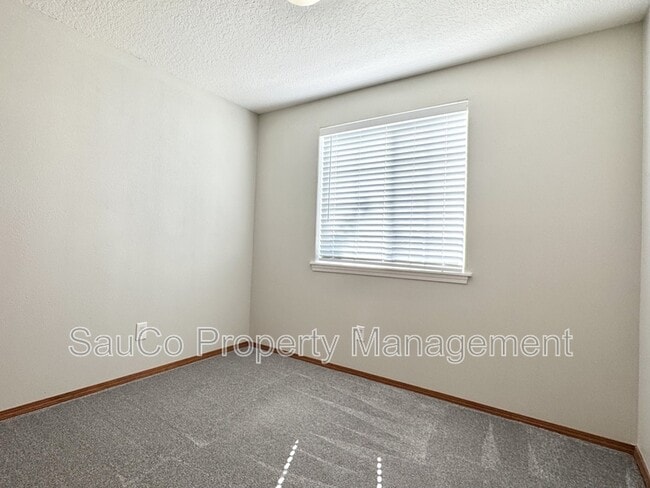 Building Photo - 18507 SW Muirfield St