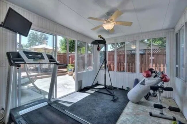 Building Photo - Move right in! This is an ideal home, gorg...