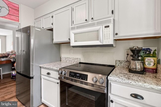 Building Photo - 9694 Poindexter Ct