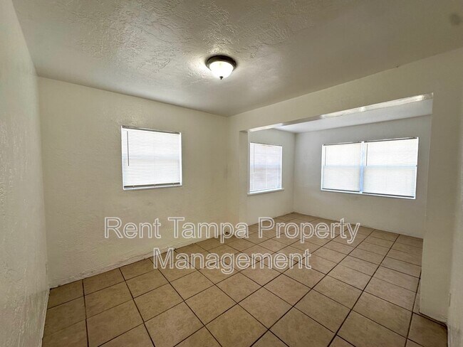 Building Photo - 626 31st St S