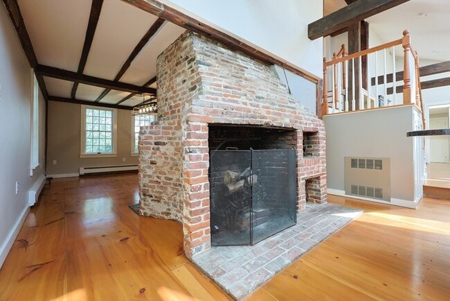 Building Photo - 144 Old Connecticut Path