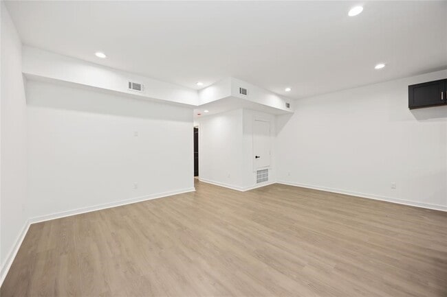 Building Photo - 416 N Carolina St