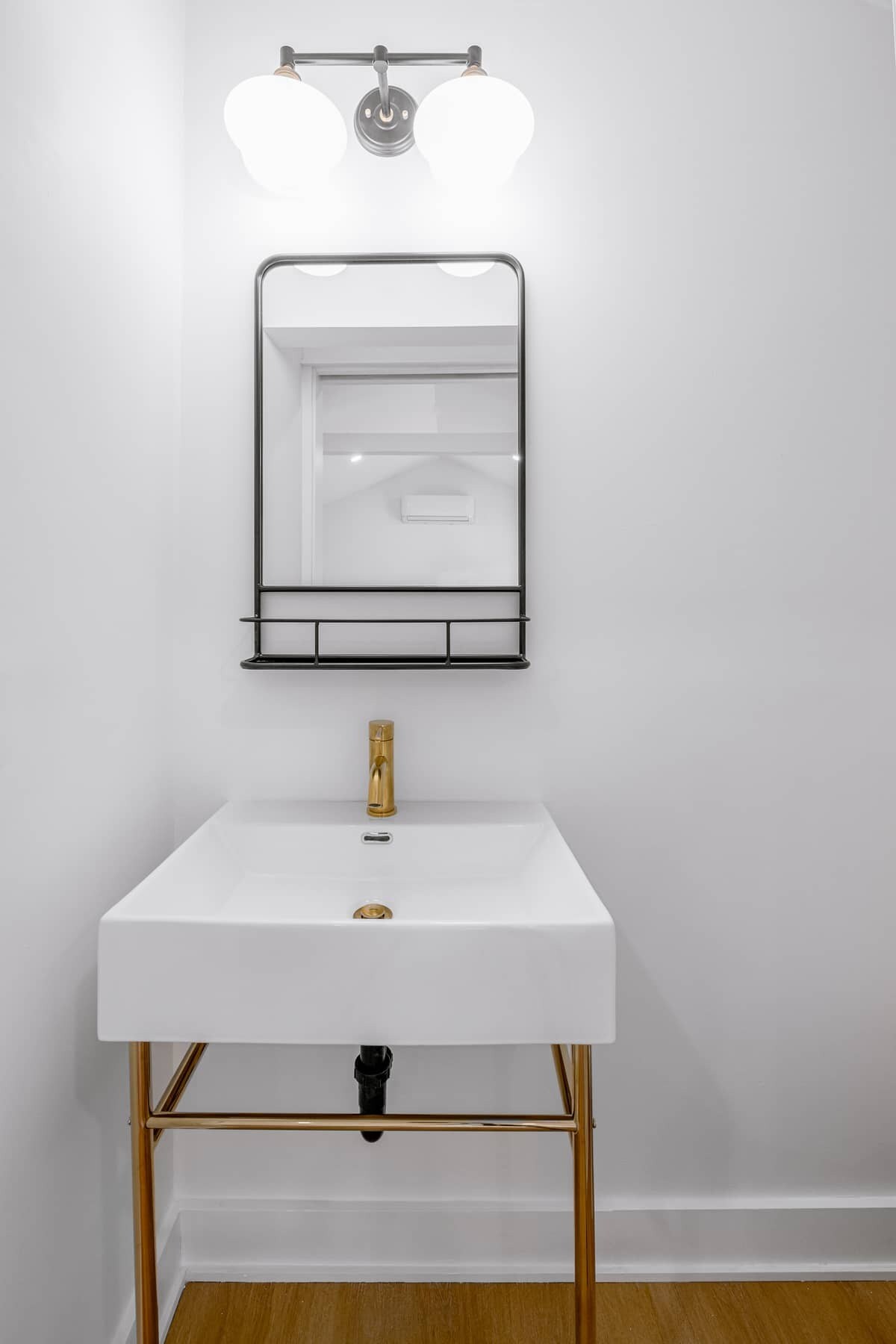 Building Photo - 1425 Cabrillo Ave