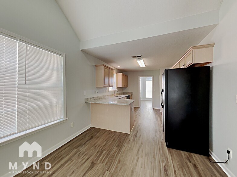 Building Photo - 4811 Migaldi Dr