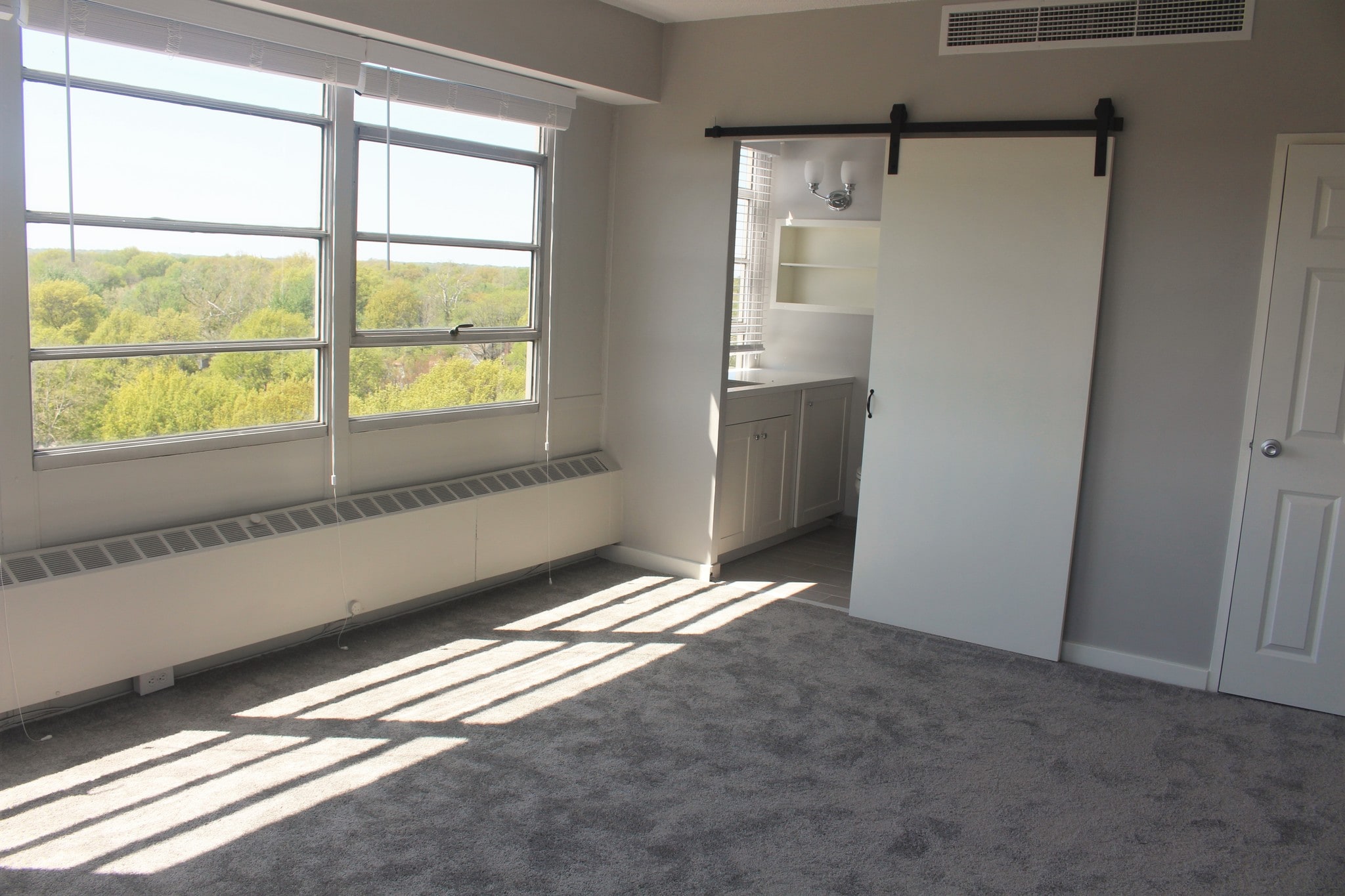 Primary Bedroom - 333 W Meyer Blvd