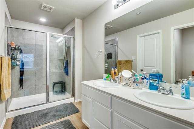 Building Photo - 3013 Willow Wood Ct