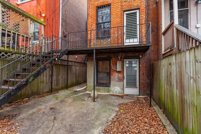 Building Photo - 1805 Bolton St