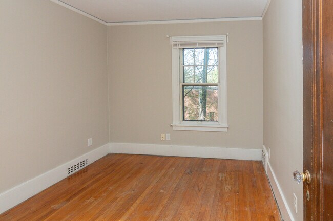 Building Photo - 1116 Wells St