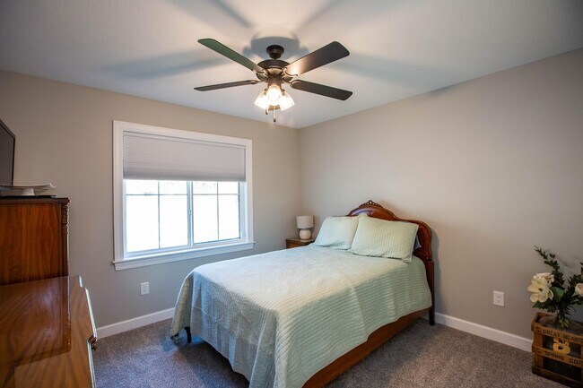Building Photo - Stunning 4 Bed, 3 Bath Home | 3-Car Garage | Scenic Meadows
