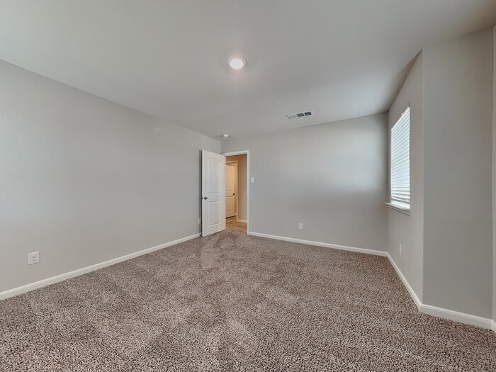 Building Photo - 9609 Teton Vis Dr