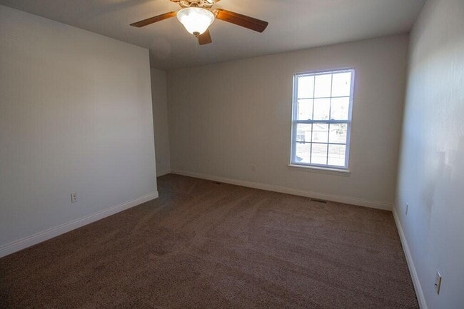 Building Photo - 4612 Dehaven Dr