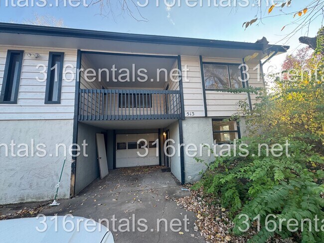 Primary Photo - 511 Holly Ln