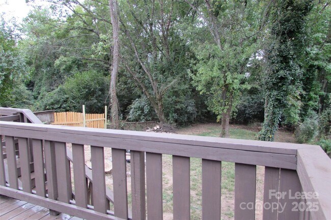 Building Photo - 730 Herrin Ave