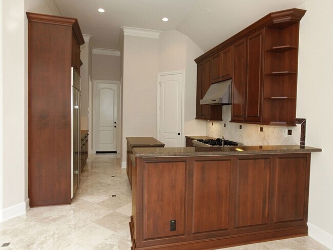 Building Photo - 15 Serenade Pines Pl