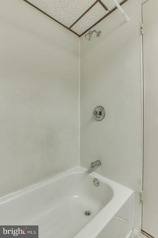 Building Photo - 3025 Ellenwood Dr