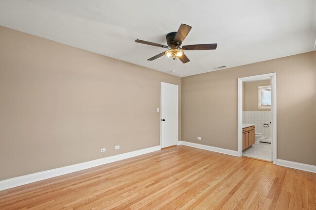 Building Photo - 2737 Spruce St