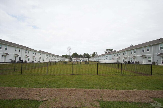 Building Photo - 1635 Iroquois Ct