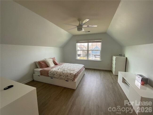 Building Photo - 6434 Raffia Rd