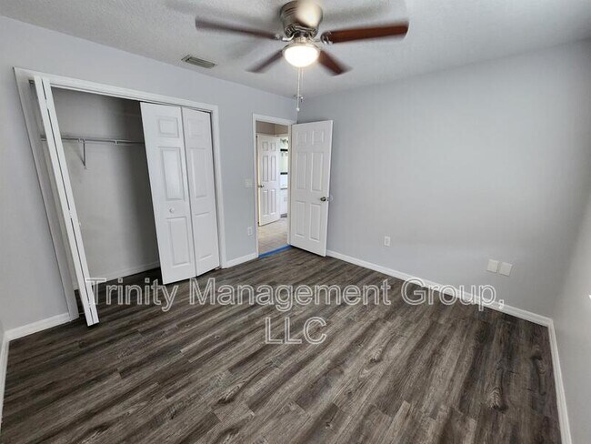 Building Photo - 12095 Elgin Blvd