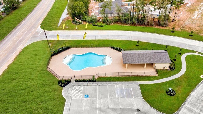 Building Photo - 2732 Atlas Dr
