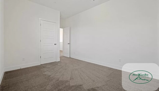 Building Photo - CORNER LOT - Beautiful 5-Bedroom Home for Rent in North Merced!