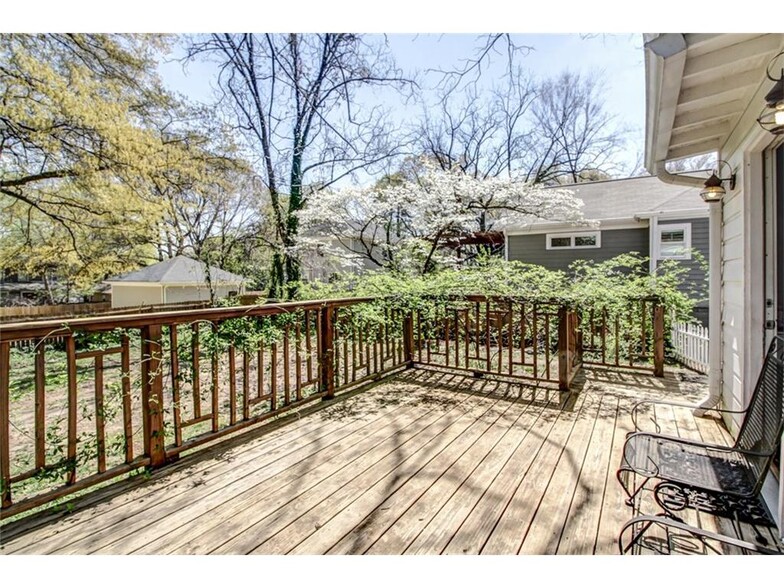 back deck off of kitchen and laundry room area - 182 2nd Avenue Southeast