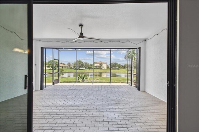 Building Photo - 5303 Moon Shell Dr