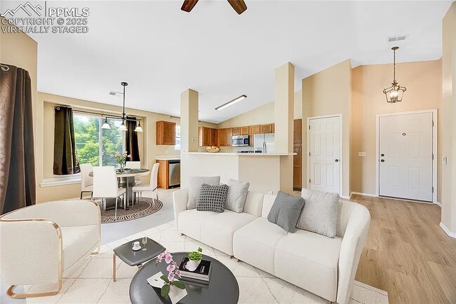 Building Photo - 3630 Strawberry Field Grv