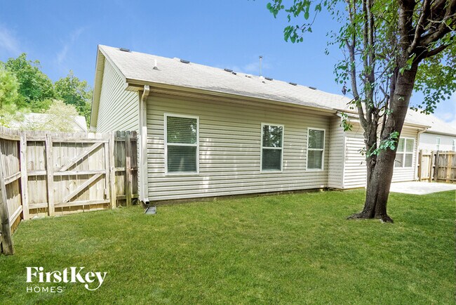 Building Photo - 4449 Fairmont Dr