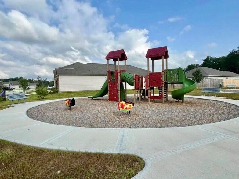 Building Photo - 28407 Islington Dr
