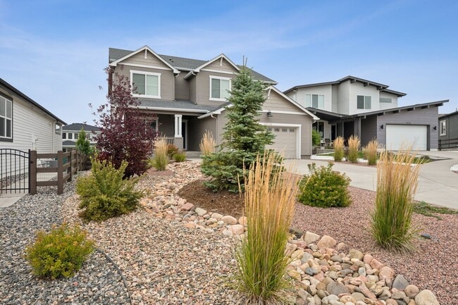 Building Photo - Absolutely Gorgeous Cordera Home
