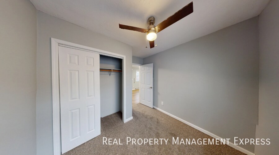 Building Photo - 2 Bedroom 1 Bathroom Home