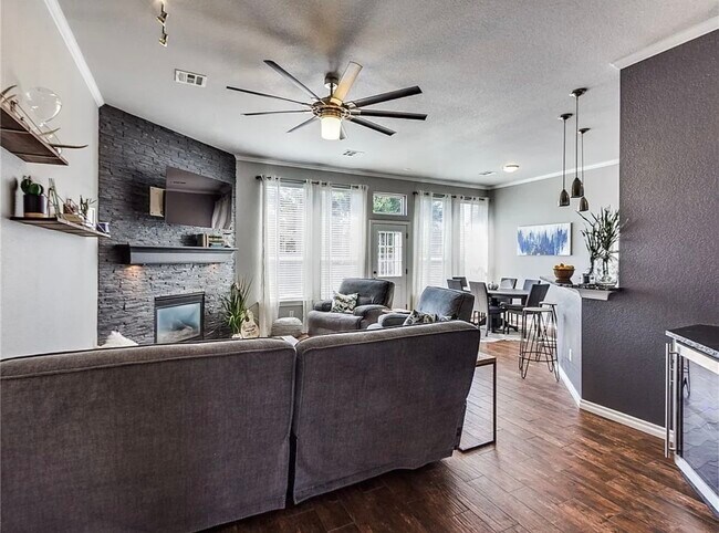 Building Photo - 10704 NW 32nd St