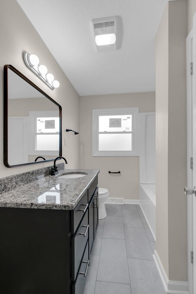 Building Photo - 3610 Gale Ln